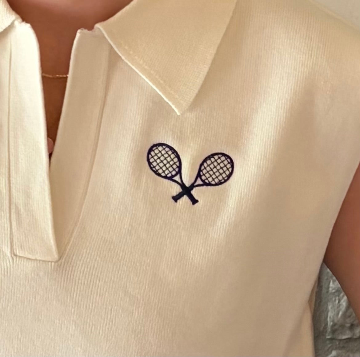 Women's Tennis Sweater Vest/Sleeveless Knit Top with Embroidered Rackets