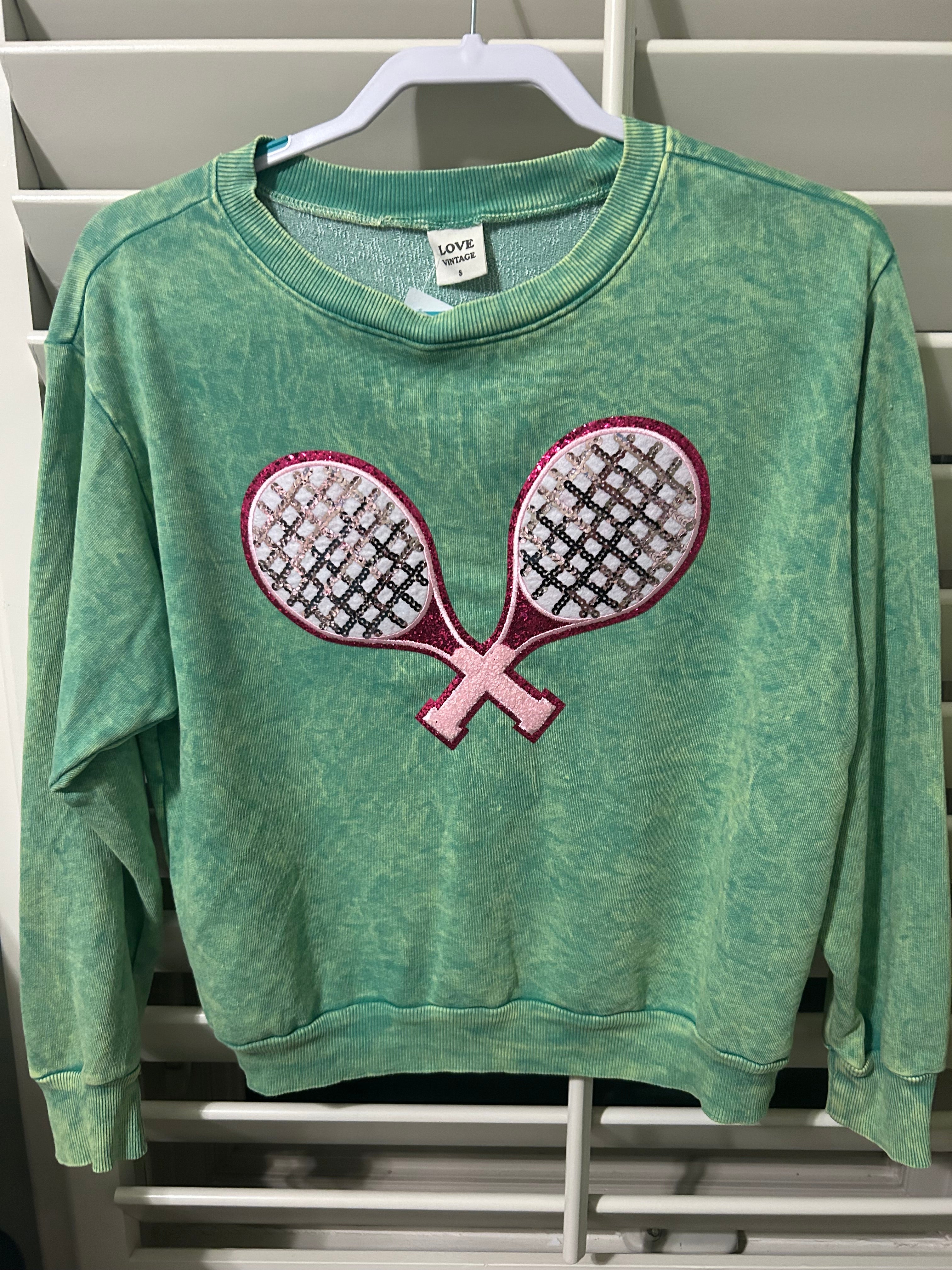 Vintage wash sweatshirt with chenille and sequins tennis racket patch